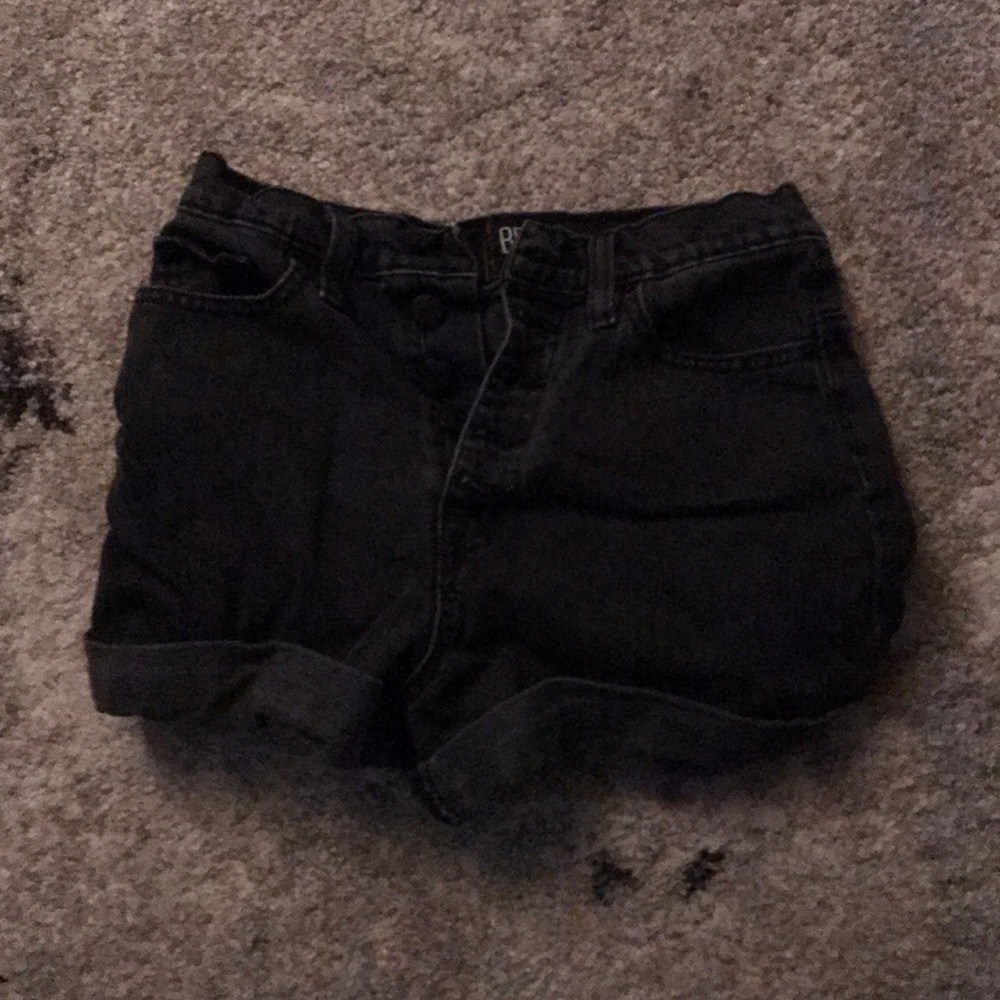 Urban Outfitters | BDG black shorts size 25